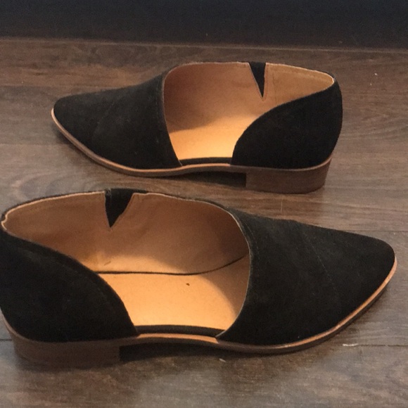 Pointed toe cut out flat/bootie - Picture 3 of 3